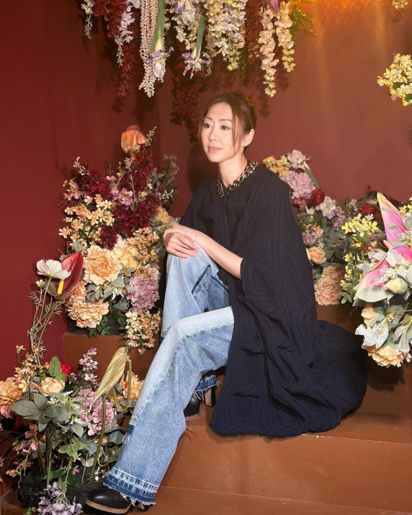 胡定欣醫生男友真身曝光！熱戀期罕有甜蜜放閃獲讚：好有夫妻相