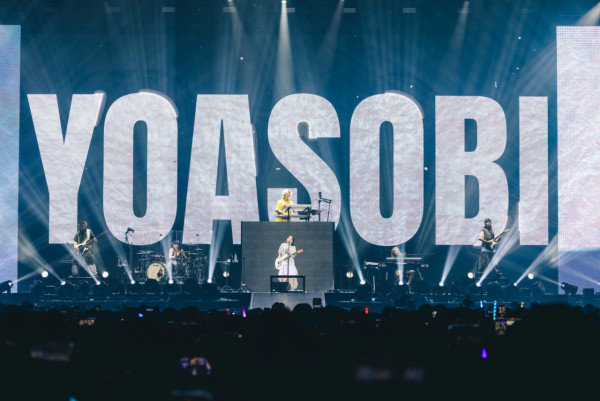 睇YOASOBI演唱會摀耳朵遭網紅公審 台男回覆揭反轉真相獲撐：脾氣真好 