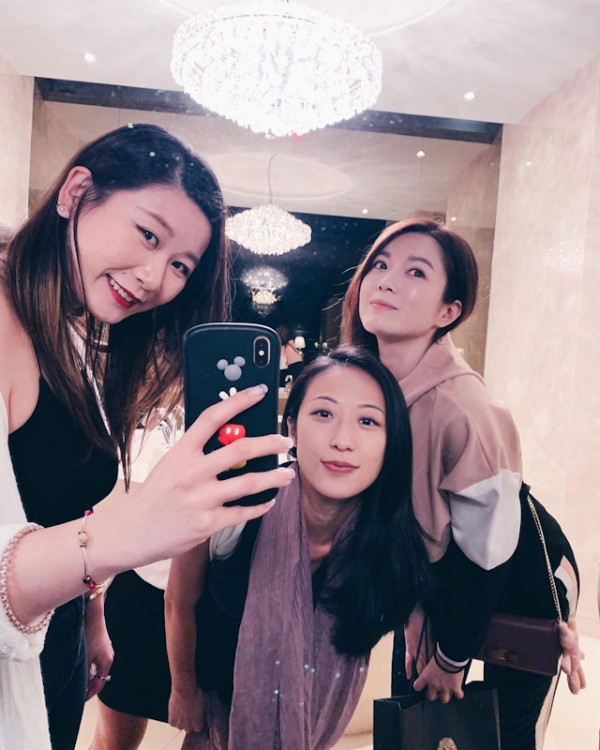 TVB御用童星離巢轉行做超索空姐!公開外藉老公合照!化身旅遊達人