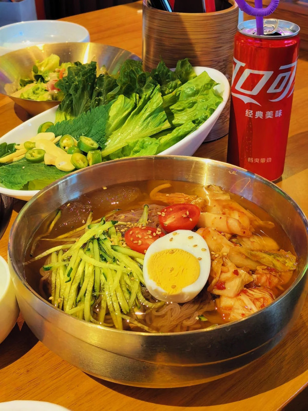 幸福柚子碳火烤肉烤活鰻魚（圖片來源：小紅書＠珊瑚的珊）