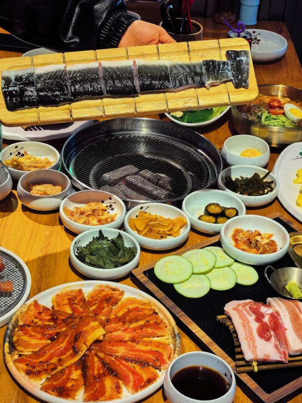 幸福柚子碳火烤肉烤活鰻魚（圖片來源：小紅書＠珊瑚的珊）