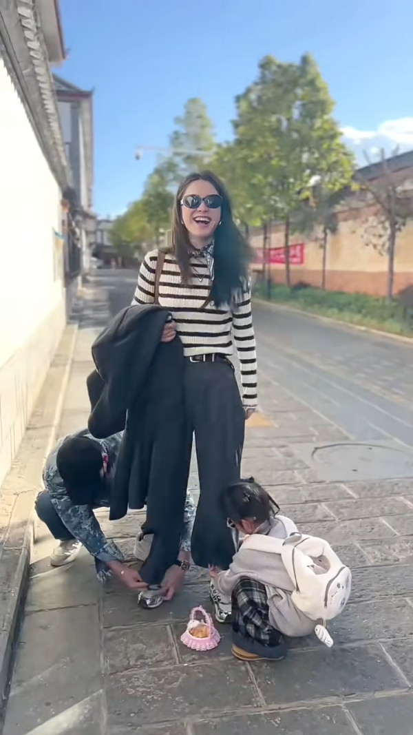 寵妻男神林峯一家三口周圍飛 2大細節盡顯暖男本色 獲讚絕世好男人 