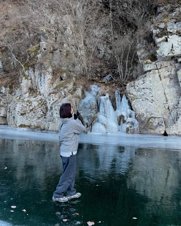 韓國冬季「冰上露營」爆紅 結冰河面搭帳篷 低溫下釣魚/生火煮食 