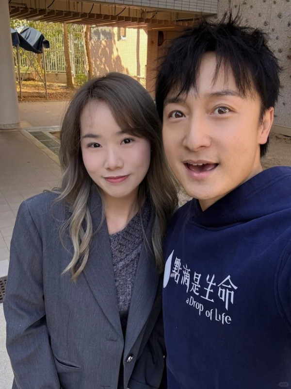 方力申情人節與圈外女友Maple拉埋天窗！ 曬兩人美國沙灘浪漫合照 