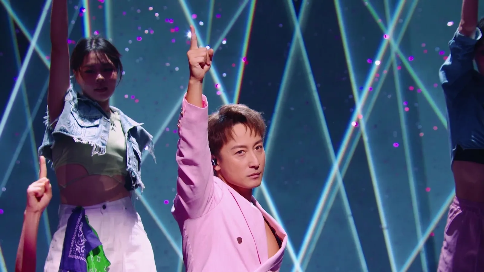 方力申情人節與圈外女友Maple拉埋天窗！ 曬兩人美國沙灘浪漫合照 