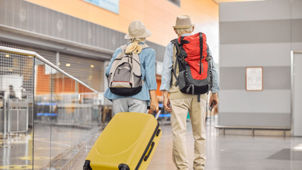 「1拖4長輩」旅行辛苦過返工？ 事主發文警世惹熱議 留言：不可能任務 