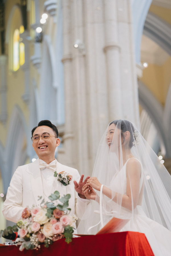 衛詩雅結婚｜容祖兒婚禮上感動爆喊戥新娘開心 被好姐妹阿Sa出賣真實反應