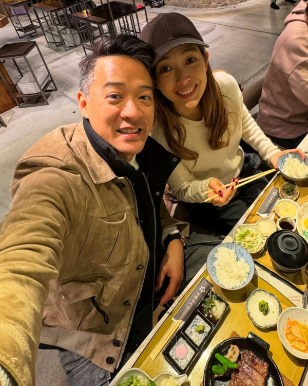 陳智文在帖文中透露，這是兩人首次在大阪慶祝情人節：「HAPPY VALENTINE’S Breakfast in Japan and back home for dessert. Our first Osaka➕Hong Kong Valentine’s」。