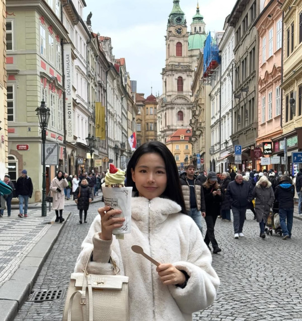 TVB新聞主播林婷婷衣著性感再惹熱議！報天氣著蕾絲透視裝小騷身材 網民意見兩極