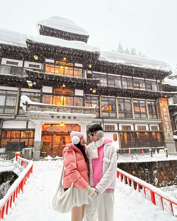 TVB主持自駕遊日遇大雪 車子驚變「雪糕車」獲熱心人借一物助融雪 網友反提醒要小心？ 