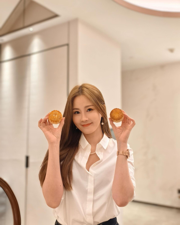 傅穎半裸照被控袒胸露臀遭限制 北上發展複式豪宅極富貴 