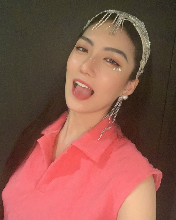 29歲大馬女模突曬全裸孕照 傳為香港富豪契女 曾獲無綫高層贈吻