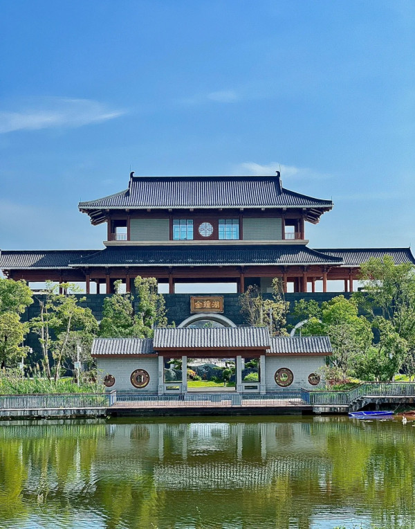 金鐘湖公園(圖片來源:小紅書@梁家富女) 金鐘湖公園(圖片來源:小紅書@梁家富女)