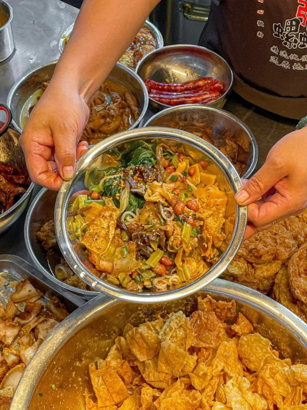 廣州夜市7大必去推薦！必吃麻糬、車輪餅、串燒、地道腸粉 