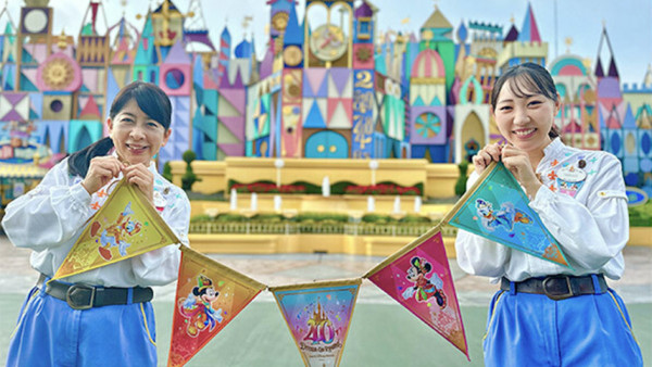 加州迪士尼設施大排長龍 父母為享二人世界將BB車連孩子棄路邊