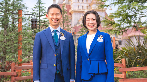 加州迪士尼設施大排長龍 父母為享二人世界將BB車連孩子棄路邊