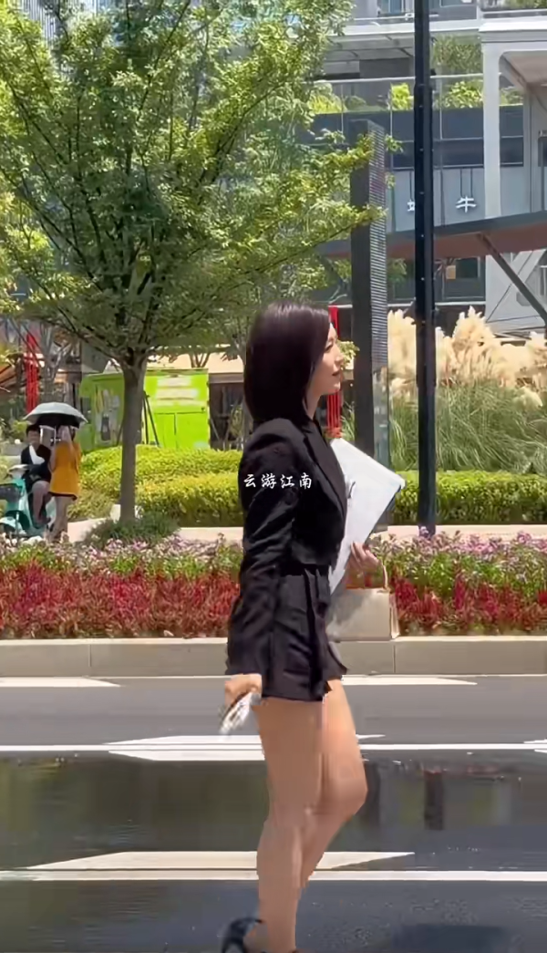 陳妍希離婚｜網民翻出數月前偶遇陳妍希生圖！身材明顯暴瘦與上鏡判若兩人！ 