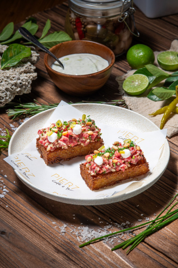 Pier 7 Café & Bar臨海天台酒吧低至$200自助餐優惠 必食一系列招牌地中海小食/牛肉他他/烤豬腩串 