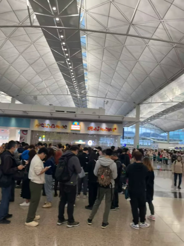 機場手機失而復得卻「赤裸回歸」 網民怒揭職員偷竊內幕 機管局這樣回應？ 