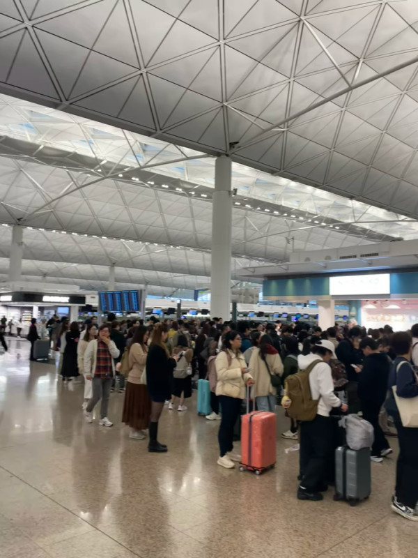 機場手機失而復得卻「赤裸回歸」 網民怒揭職員偷竊內幕 機管局這樣回應？ 