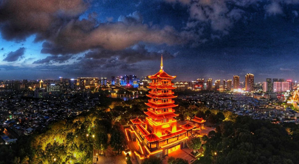 𧒽崗公園魁星閣（圖片來源：南海公布微信公眾號）