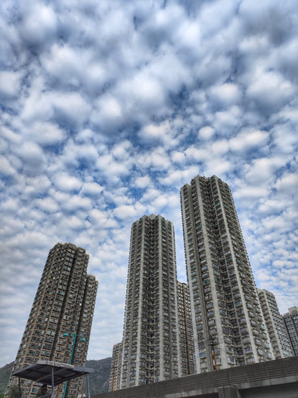 本港天空現「指紋」呈波浪狀雲海 天文台解構波狀雲現象