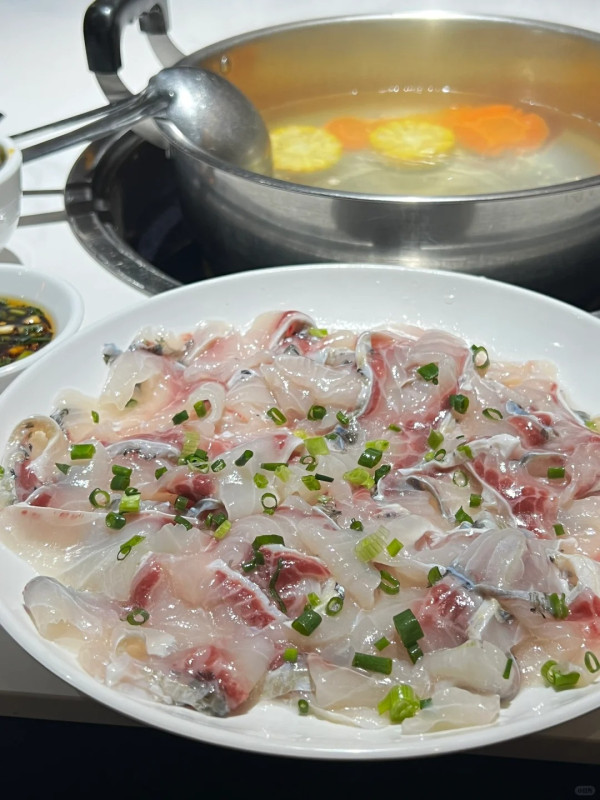 紅日飯店（圖片來源：小紅書@可妮豆包兒）