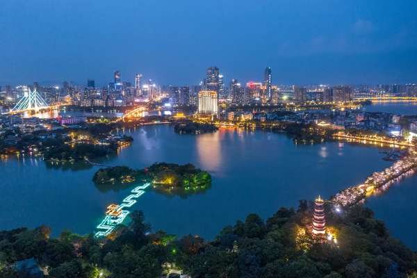 惠州旅遊景點｜西湖、雙月灣景點攻略 國內首個懸崖酒吧 附惠州溫泉酒店推介 