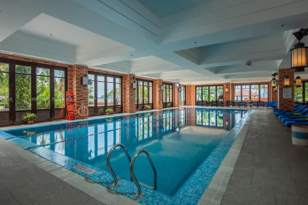 惠州旅遊景點｜西湖、雙月灣景點攻略 國內首個懸崖酒吧 附惠州溫泉酒店推介 