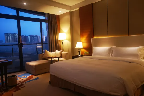 惠州旅遊景點｜西湖、雙月灣景點攻略 國內首個懸崖酒吧 附惠州溫泉酒店推介 