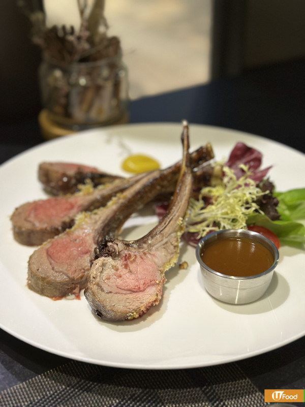 北角海傍牛扒店推出頭盤無限時任食！自家熟成安格斯牛扒/西班牙紅蝦意粉/澳洲羊架