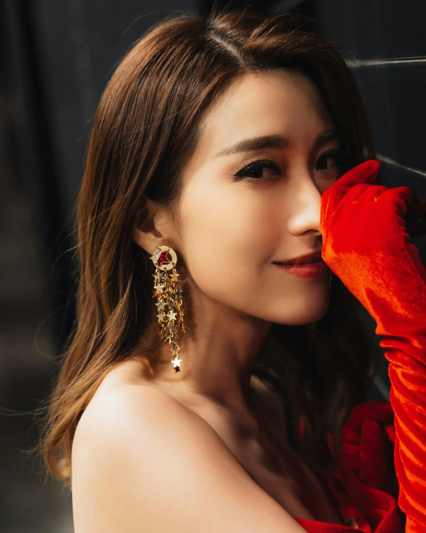 44歲姚子羚剪瀏海新髮型驚變50路 新印象意外顯老令網民睇唔慣