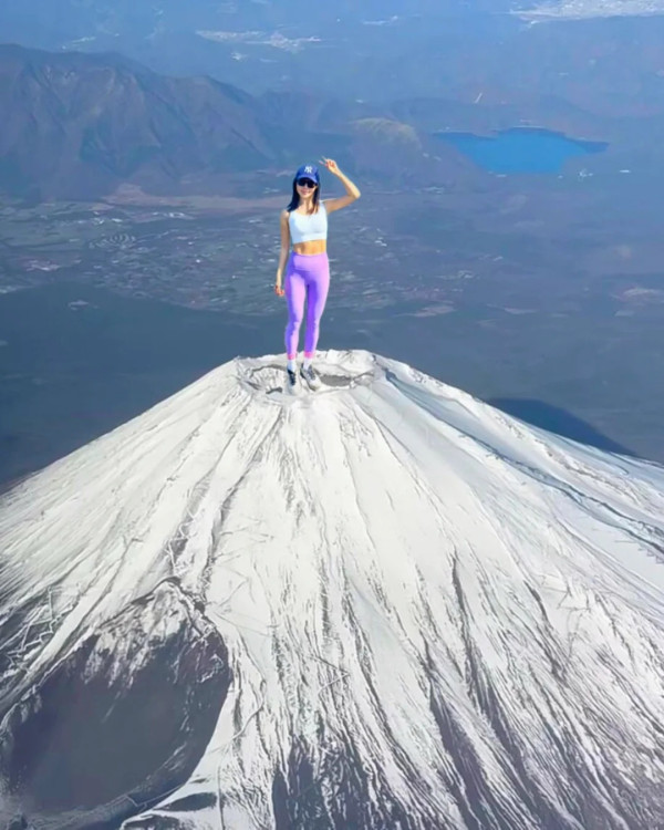 內地客分享富士山登頂照 日本網民笑爆：進擊的巨人來了 