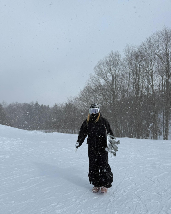 陳奕迅20歲女與混血男友同遊日本 男方背景曝光 原來係滑雪高手 