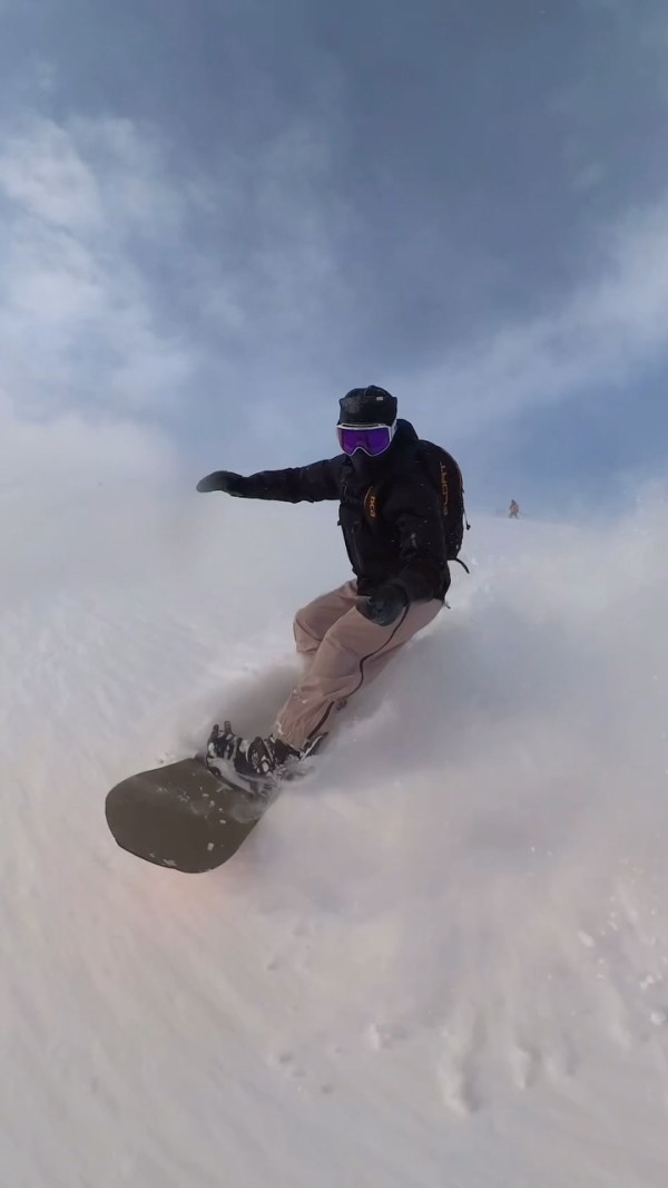 陳奕迅20歲女與混血男友同遊日本 男方背景曝光 原來係滑雪高手 