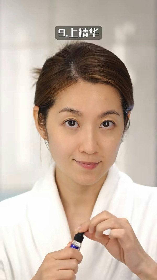 陳自瑤內地工作酒店換衫卸妝片流出 43歲素顏真面目驚人