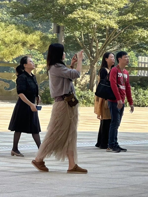 一代女神王祖賢加拿大開養生艾灸館 內部環境曝光!一小時收費如此