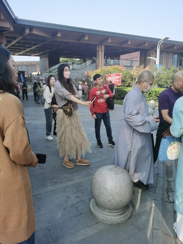 一代女神王祖賢加拿大開養生艾灸館 內部環境曝光!一小時收費如此