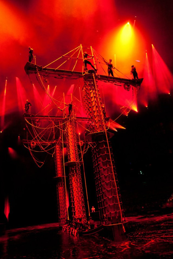 澳門水舞間2025年5月回歸有何不同?全新劇情升級特技高台跳水附票價交通