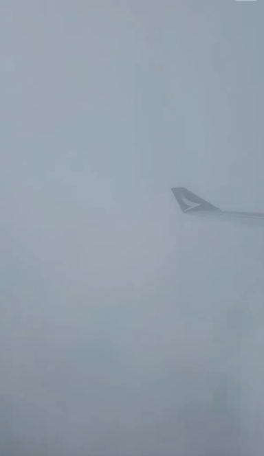 飛機遇亂流空中急降三次！驚險影片曝光全機人尖叫！港男嘆生命無常 