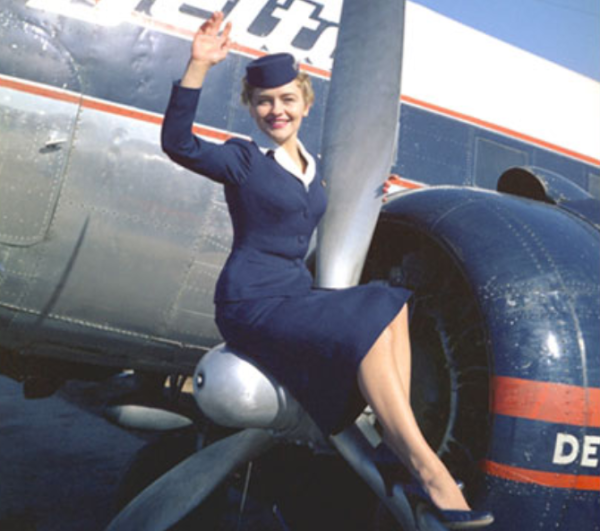 70年前「空姐入職條件」曝光！19項徵婚式要求！網民：交友APP定選女團？ 