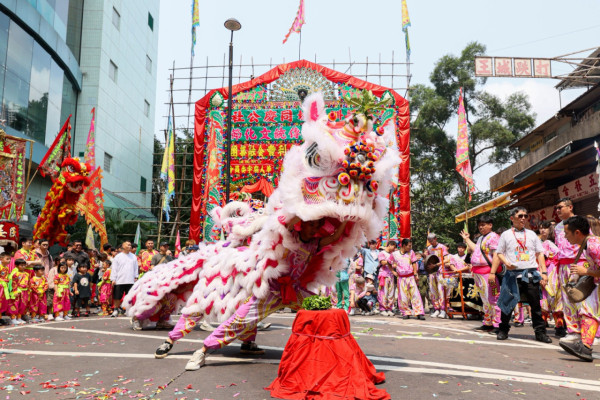 鴨脷洲洪聖傳統文化節2025｜洪聖寶誕水燈晚會/神功戲/醒獅體驗班/市集 附封路安排