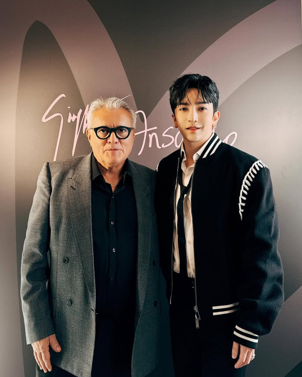 42歲人氣天后蔡卓妍首征米蘭時裝週 托胸馬甲上陣 偏平身材忽然有料 