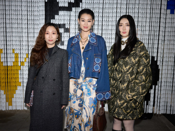 42歲人氣天后蔡卓妍首征米蘭時裝週 托胸馬甲上陣 偏平身材忽然有料 