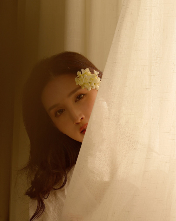 才女港姐返加拿大豪宅曝光 53歲保養得宜被封凍齡女神!