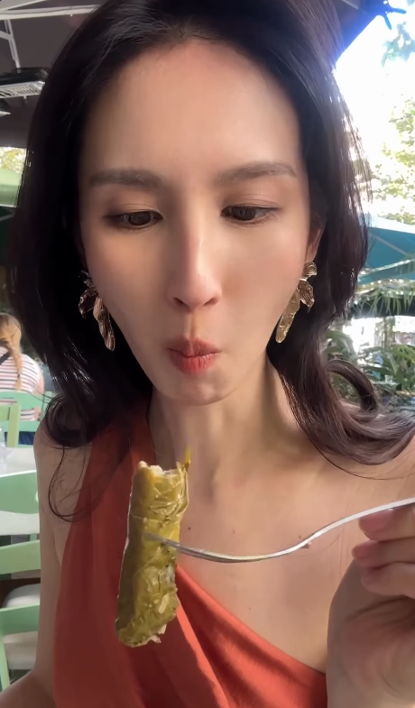 才女港姐返加拿大豪宅曝光 53歲保養得宜被封凍齡女神!