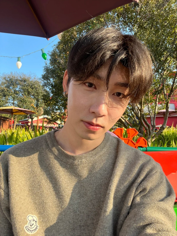 加州迪士尼設施大排長龍 父母為享二人世界將BB車連孩子棄路邊