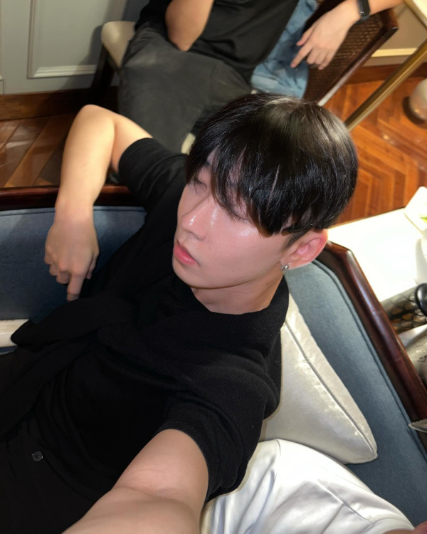 加州迪士尼設施大排長龍 父母為享二人世界將BB車連孩子棄路邊