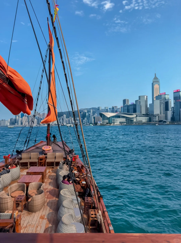 小紅書熱推「維港遊」張保仔號 6大航線睇日落/海景下午茶/燈光匯演