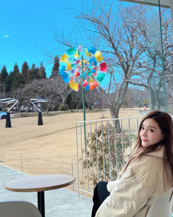 湯洛雯靚仔表弟遊西藏狂曬靚相 模特兒出身!近年考獲飛機師牌照